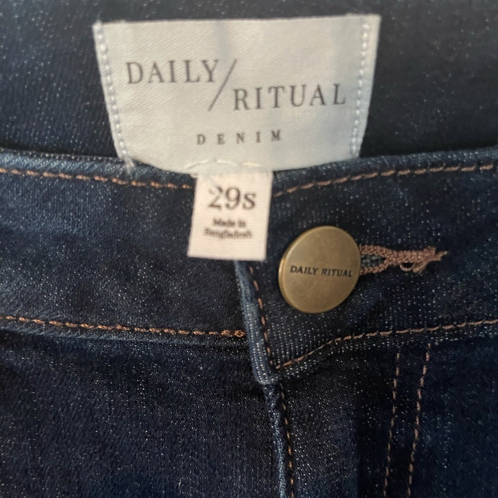 Daily Ritual Denim - Picture 4 of 5